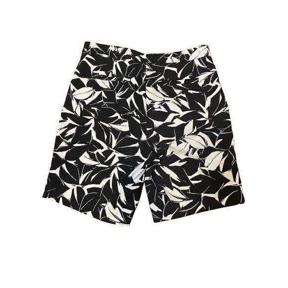 Mario‎ Serrani black and white Bermuda shorts, Size 6 - Picture 3 of 4